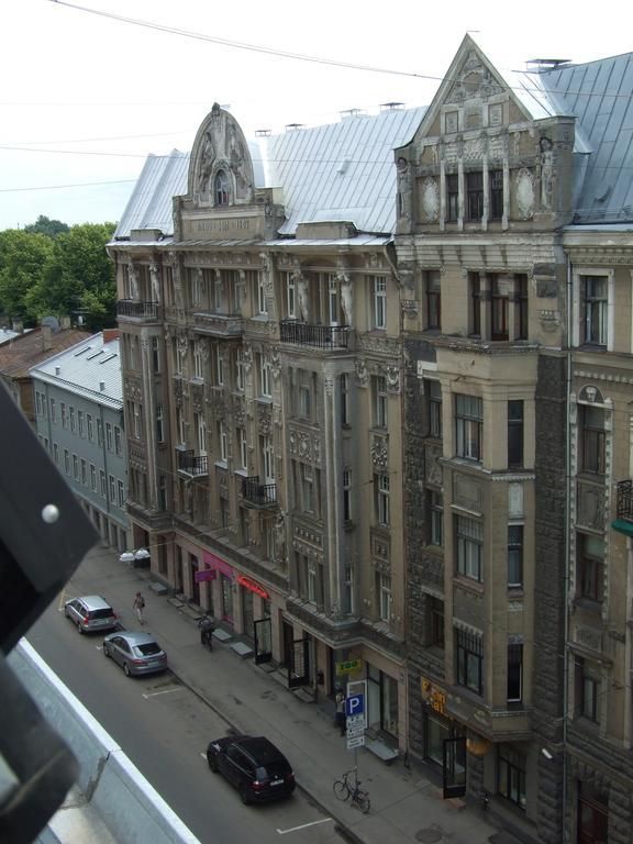 Sunlit Loft Apartment Riga Exterior photo